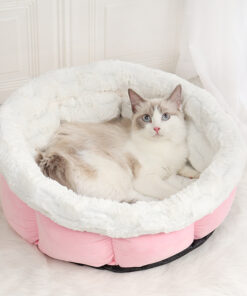 Petal cat mat for cats and dogs