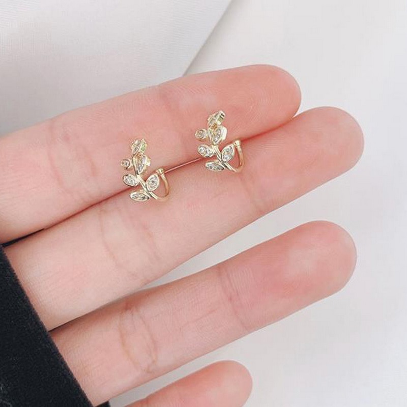 Silver Plated Metal Crystal Butterfly Ear Clips For Women Sparkling Zircon Ear Cuff Clip Earrings Wedding Girls Jewelry Gifts