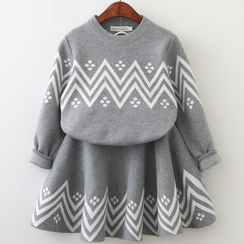 Girl's Geometric Pattern Warm Cardigan and Skirts Set